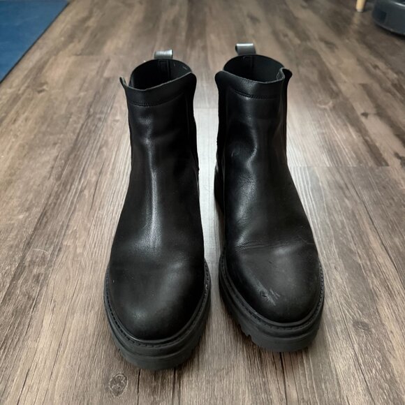 Steve Madden Moira Chelsea Boot in Color Black Leather - Picture 9 of 11